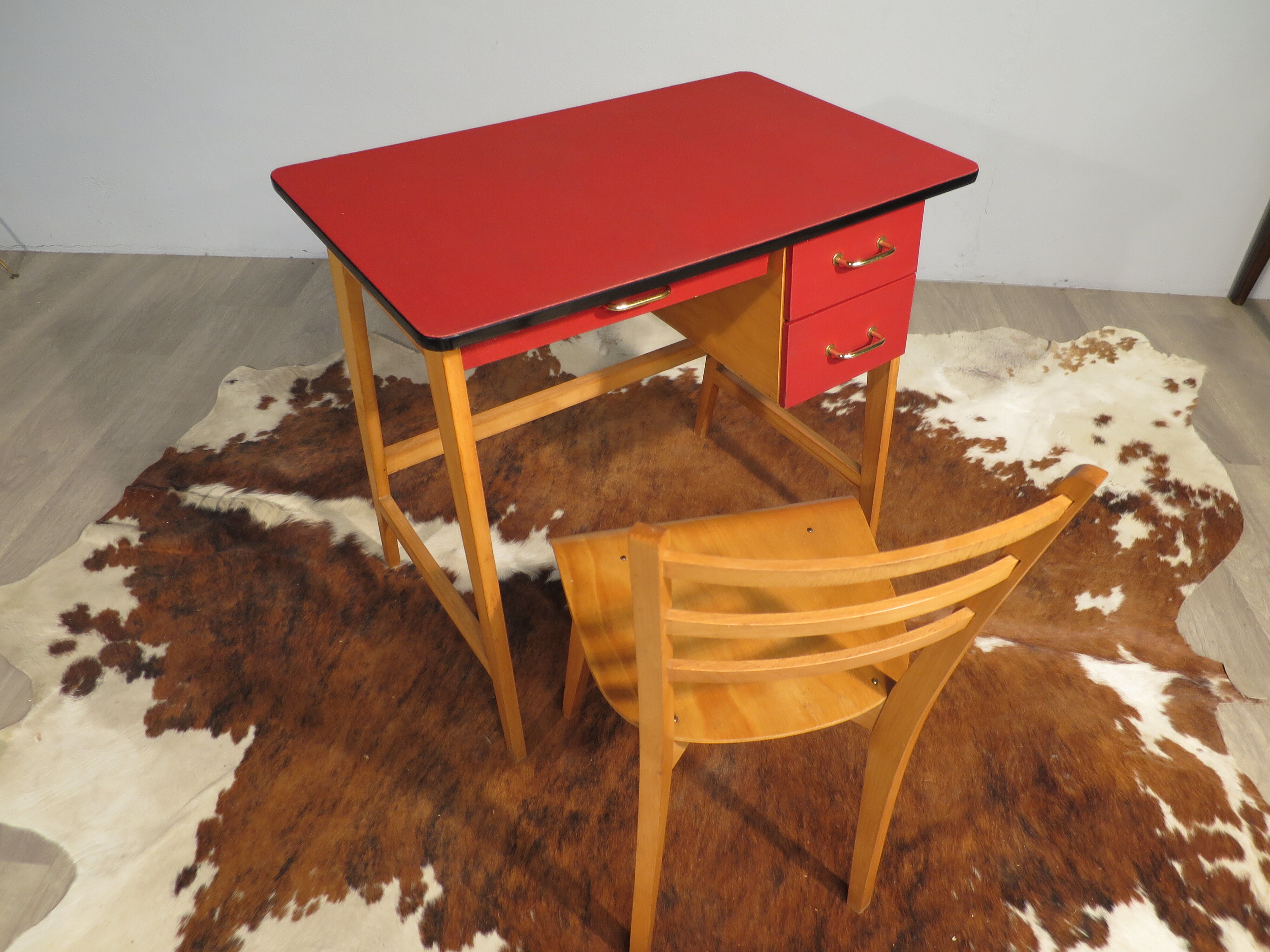 Bureau et chaise vintage en hêtre et skai