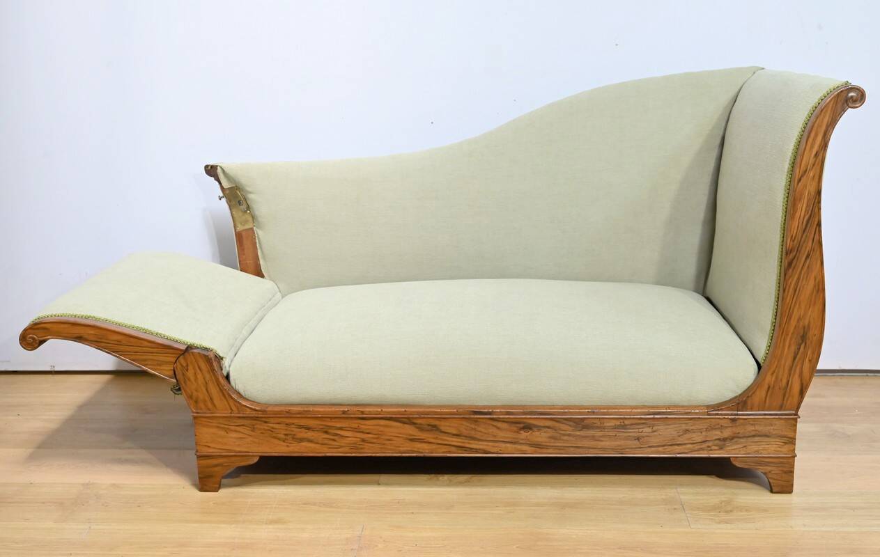 Meridian with a Solid Walnut Frame, Restoration Period – Early 19th Century