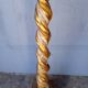Lampadaire bois sculpté doré polychromé ep 1940