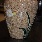 Vase signed with cloisonné flower decorations