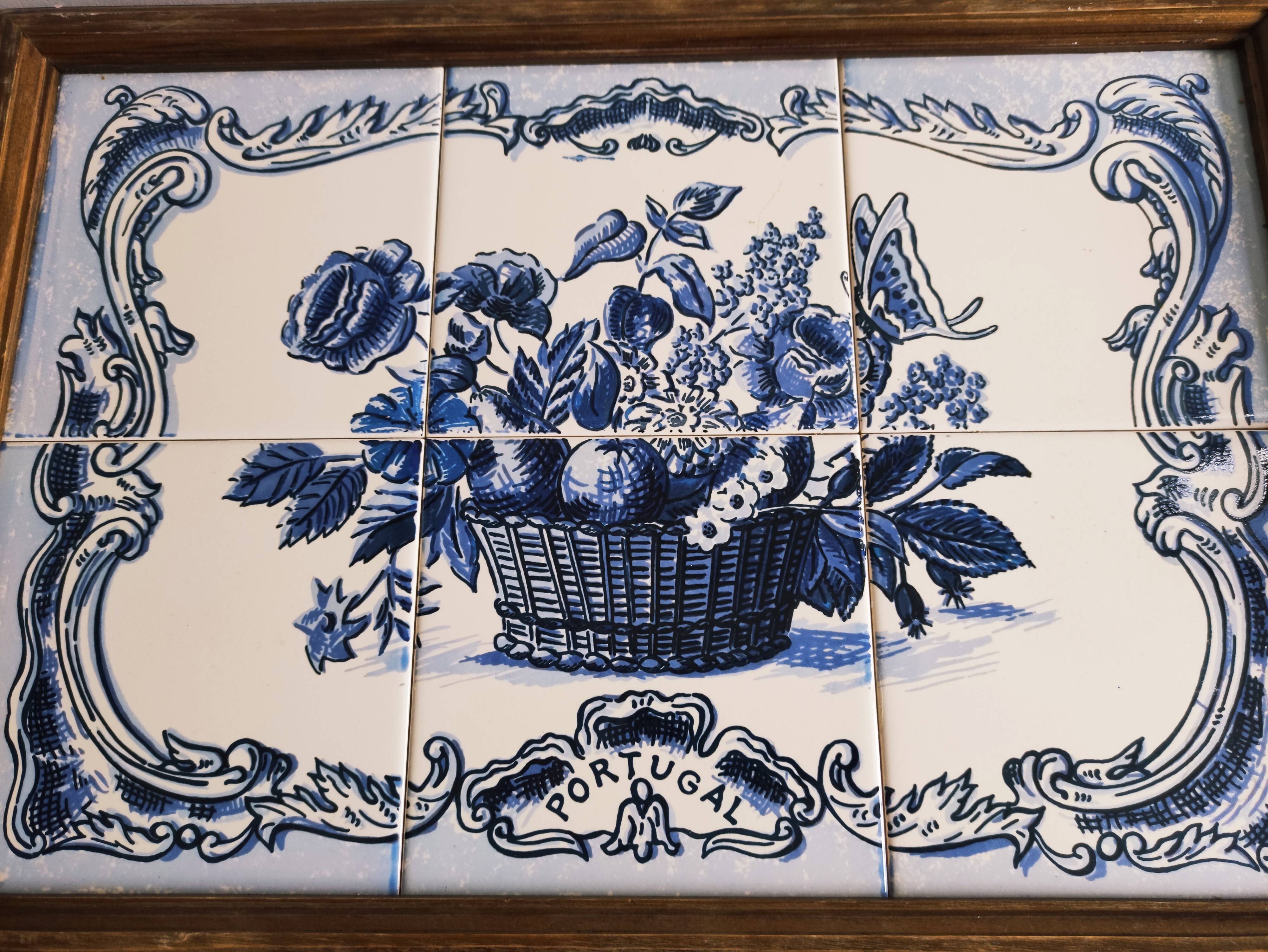 Earthenware service plateau of Portugal