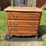 Commode vintage néo louis xv en noyer massif à 3 tiroirs