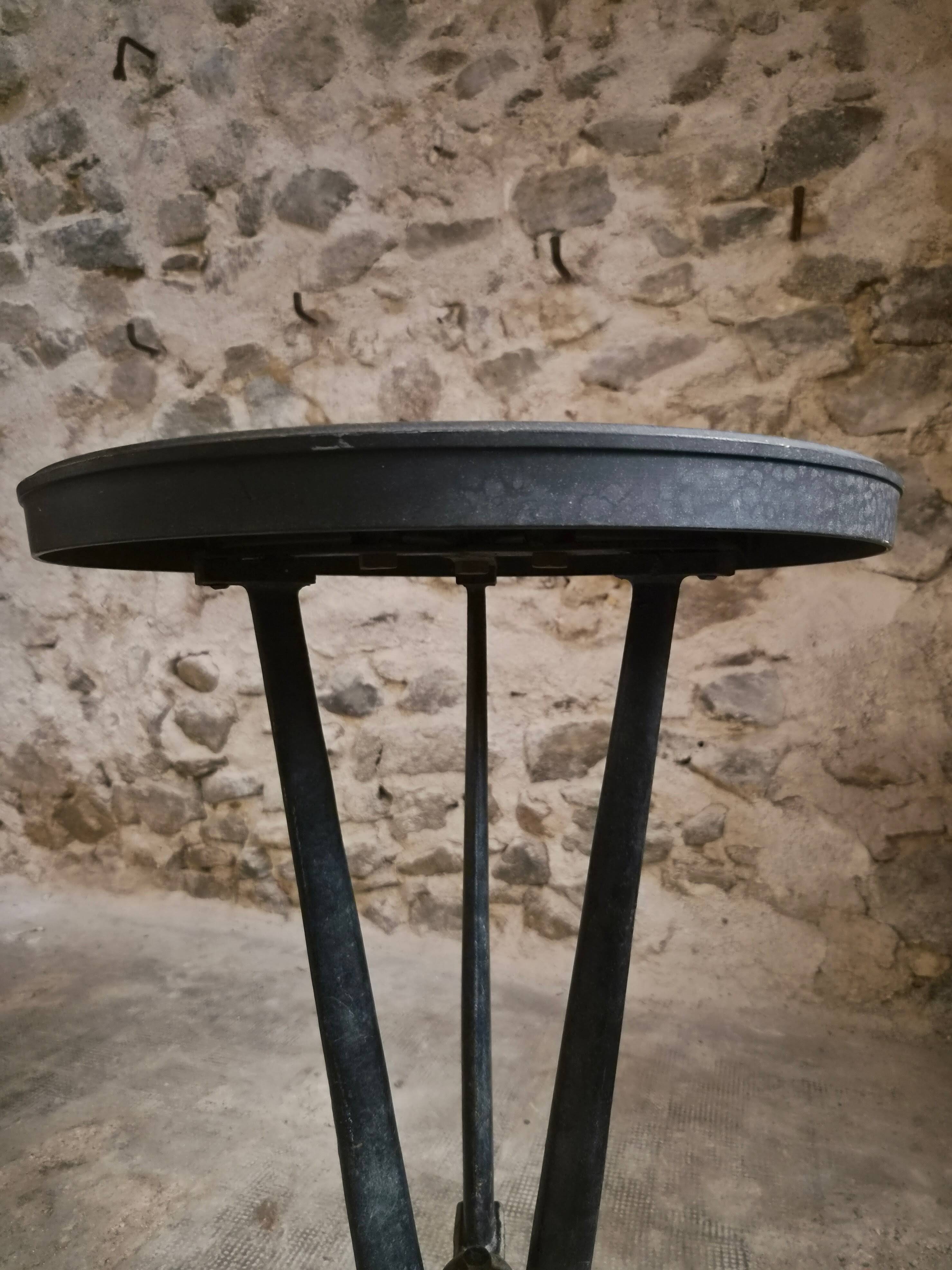 Table bistrot art déco française avec plateau Rex bakélite – c.1930–1940