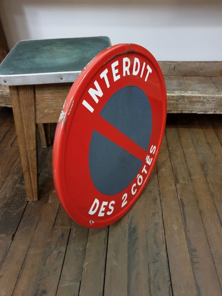 Panel Prohibition to park