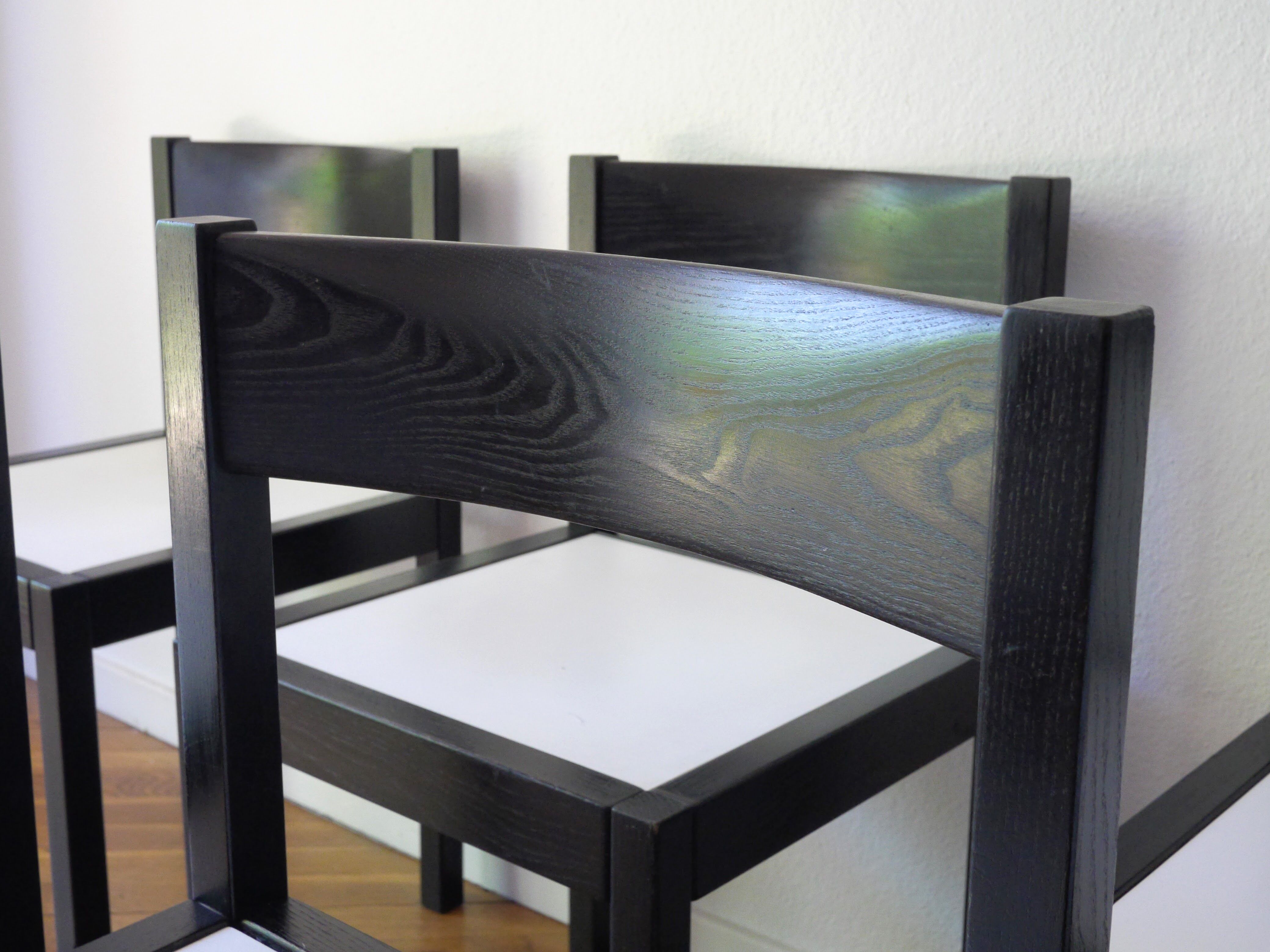 Ensemble de 6 chaises à manger noir et blanc du milieu du siècle