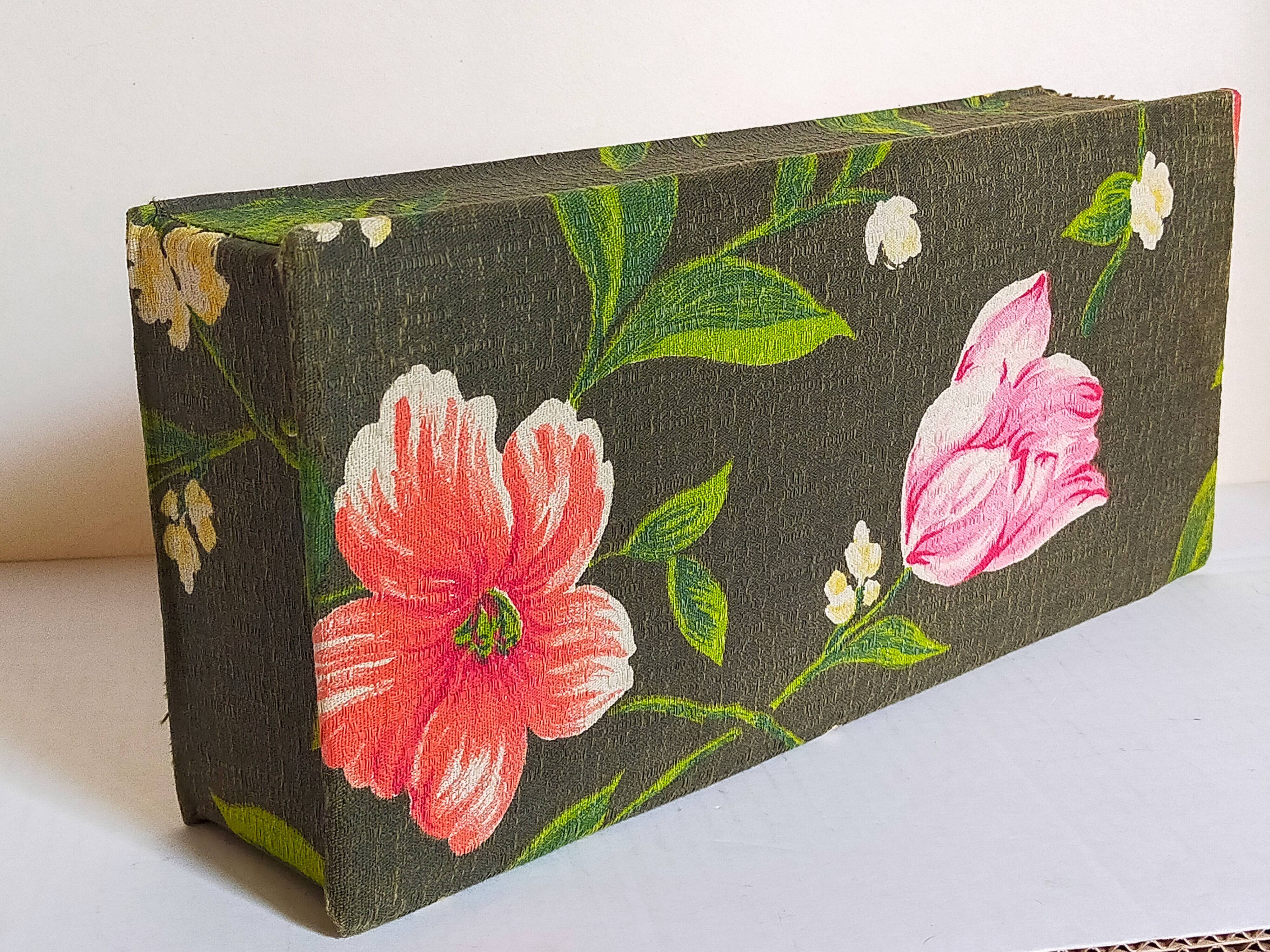 Box padded with old fabric