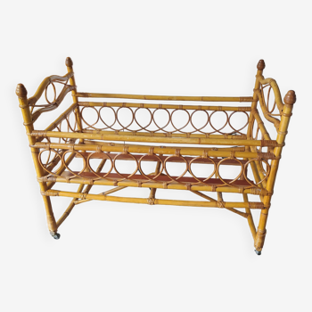 Vintage children's rattan bed from the 50s/60s