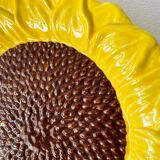 Sunflower-shaped plate