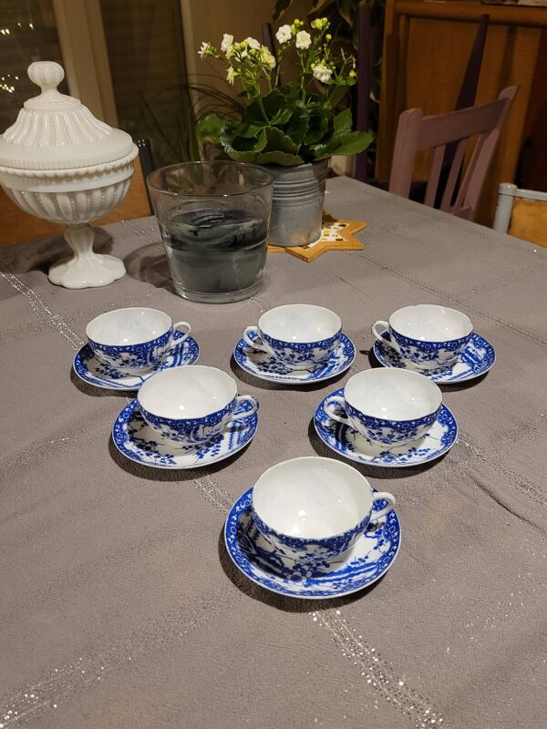 6 tasses à thé anciennes avec soucoupes - Japon