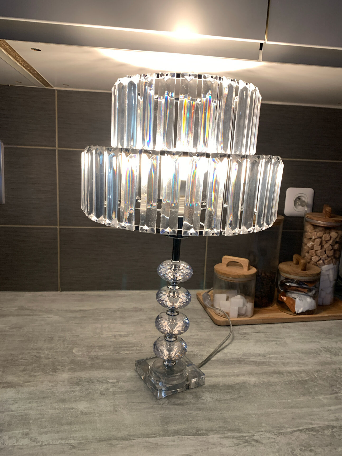 Vintage table lamp — Hollywood style