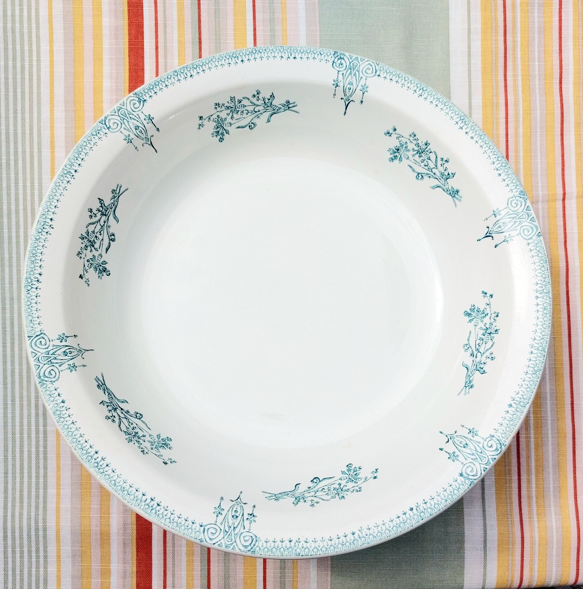 Round plate St Amand 4003