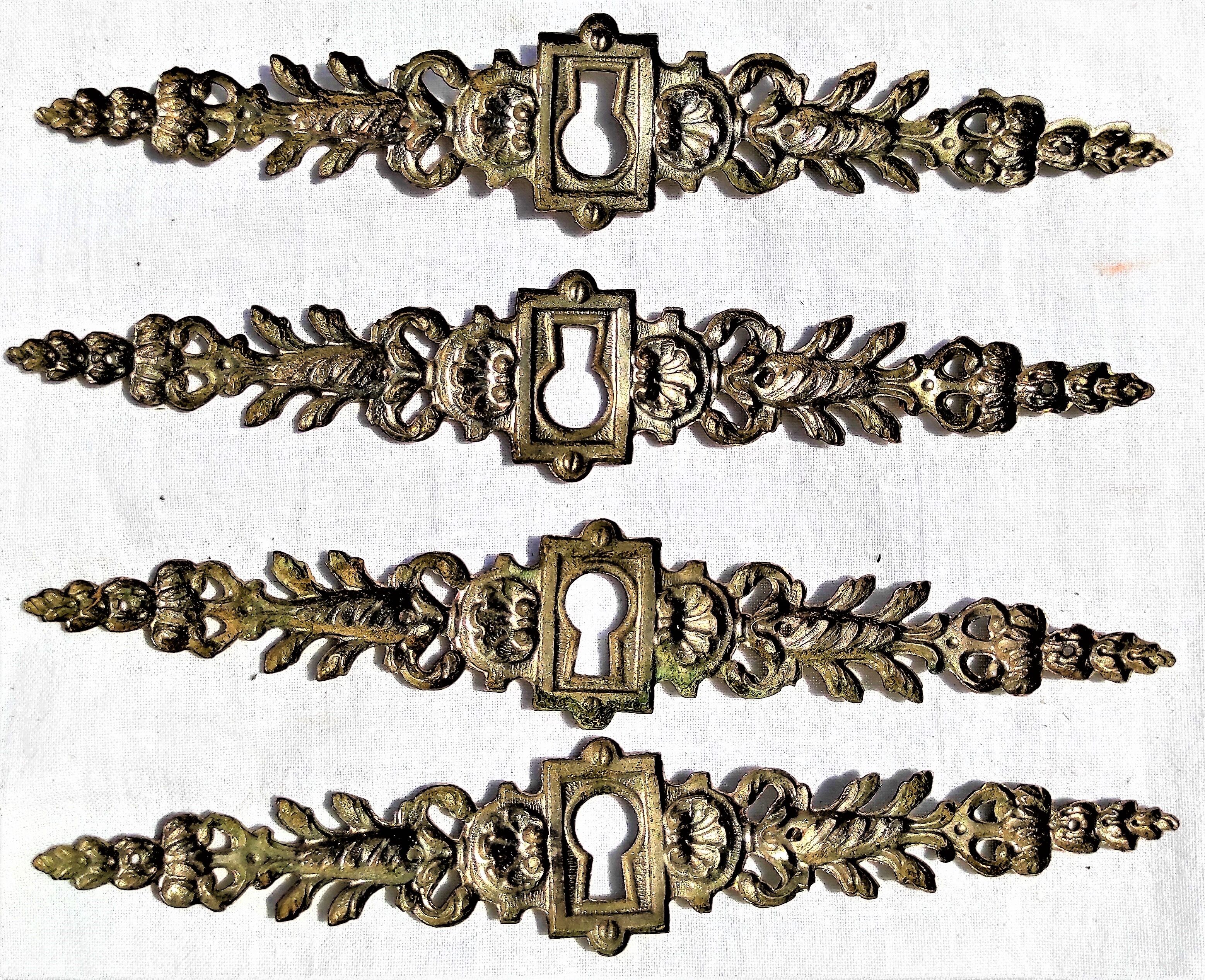 Entrée serrure laiton ancienne fleurs largeur 13,3 x 8,4 cm hauteur