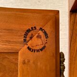 Armoire ancienne en chêne massif et merisier (style Louis XV)