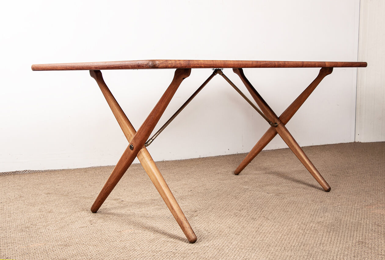Danish dining table in teak, beech, and brass, model AT 303 Hans Wegner.