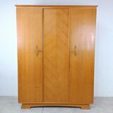 Vintage cabinet 60s in oak veneer