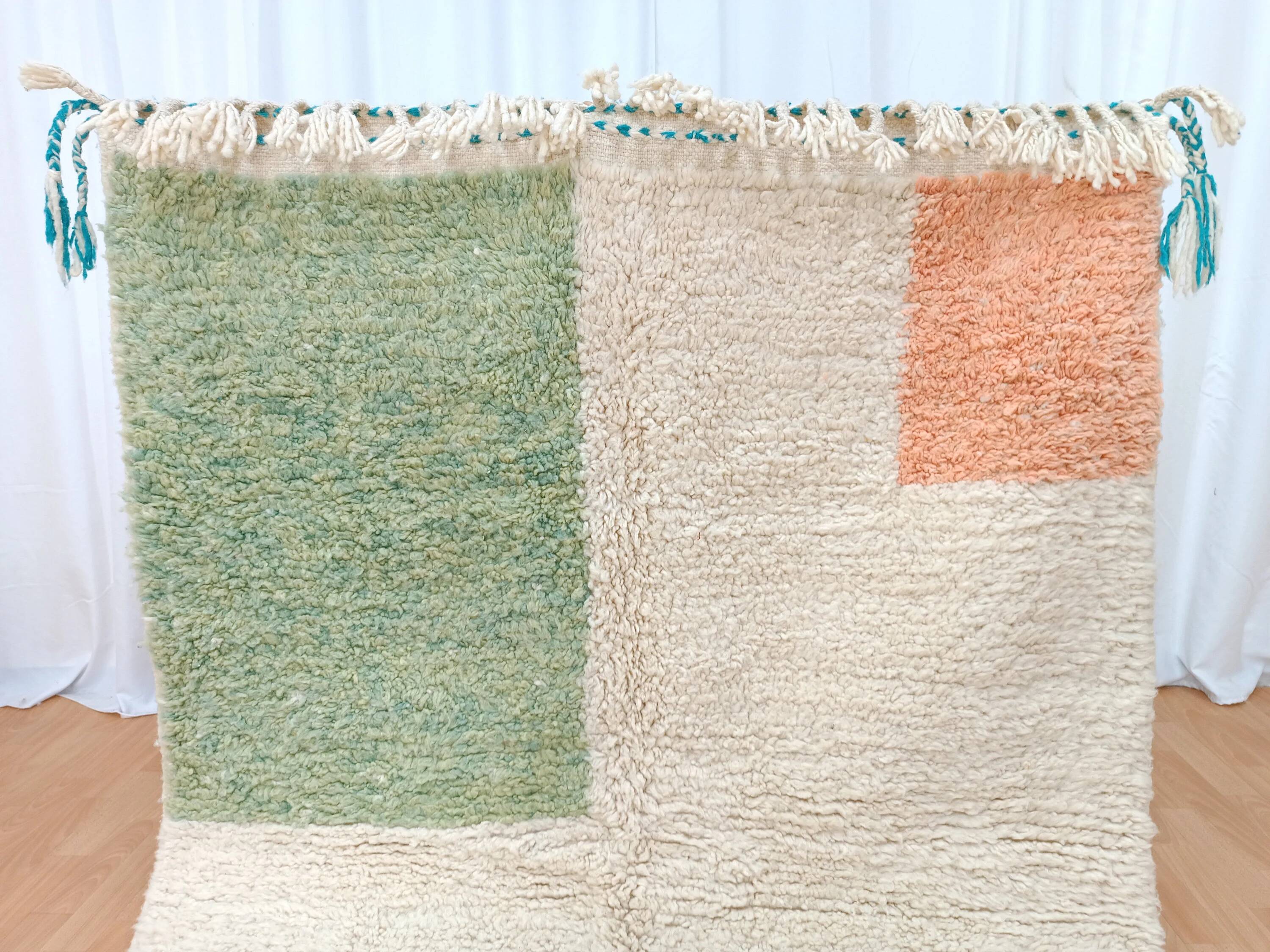 Handmade Moroccan rug in wool 3 x 2 m