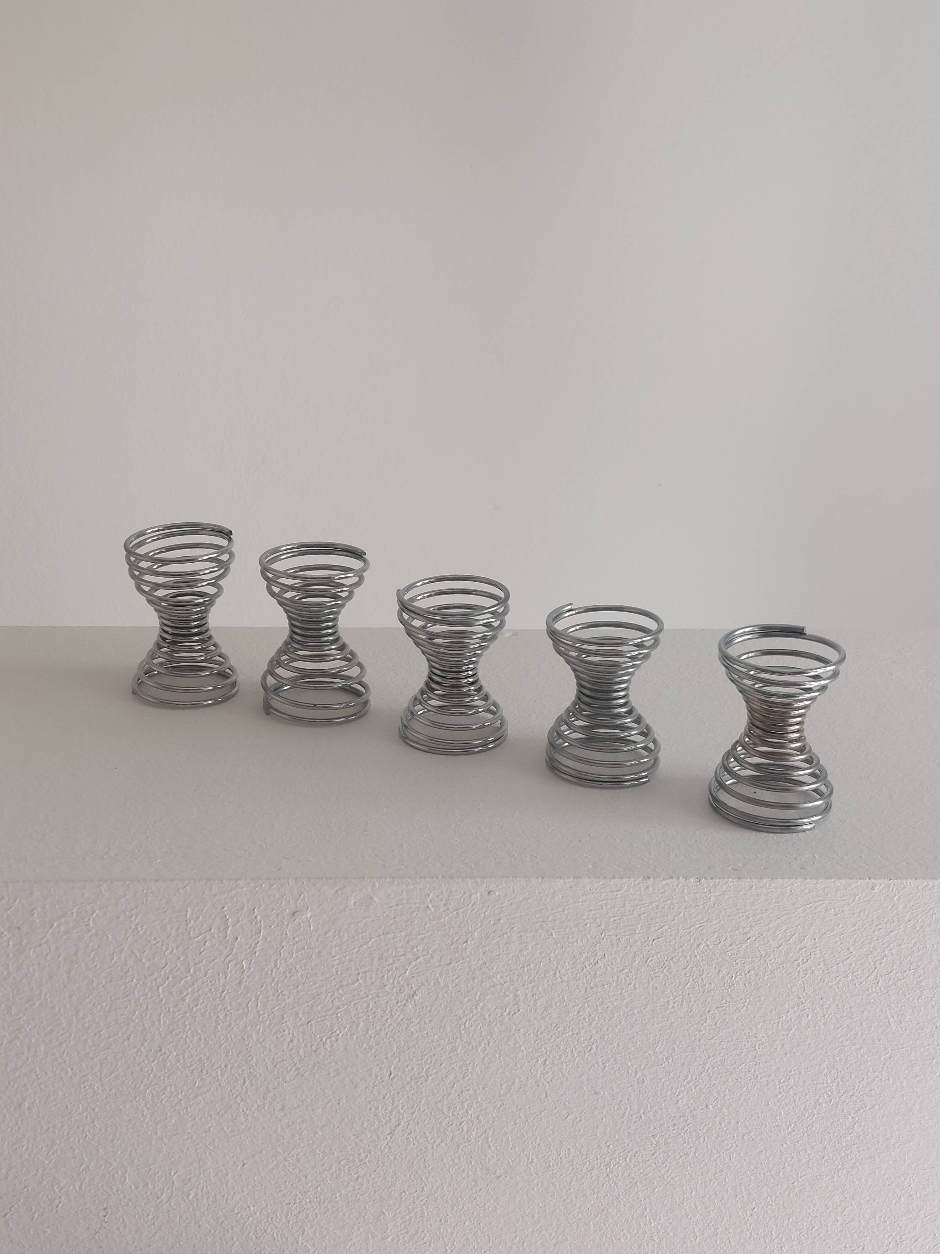 Ensemble de 5 coquetiers vintage postmodernes décor spirale style Memphis
