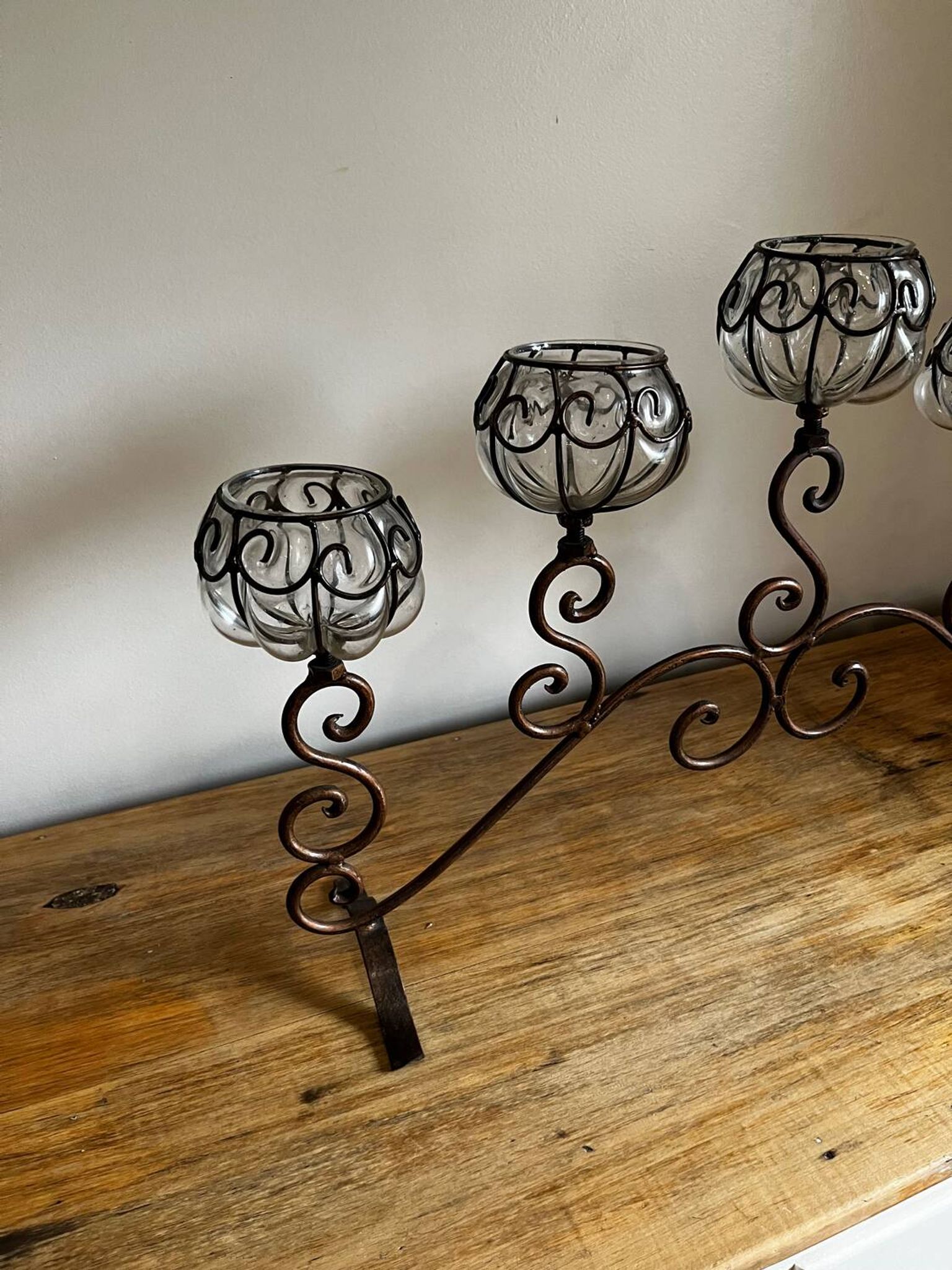 Wrought iron tealight holder