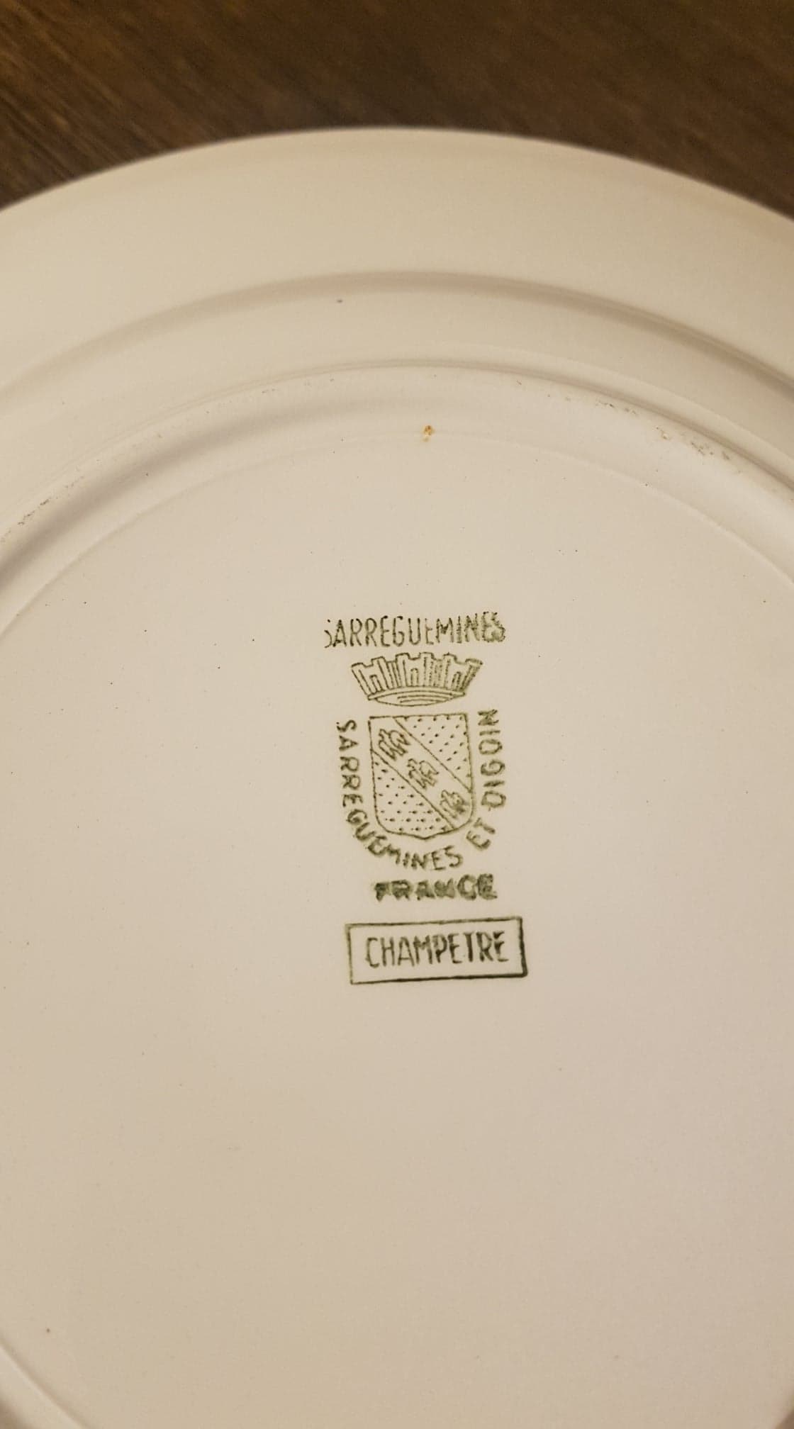 Plate Sarreguemines and Digoin model Champetre