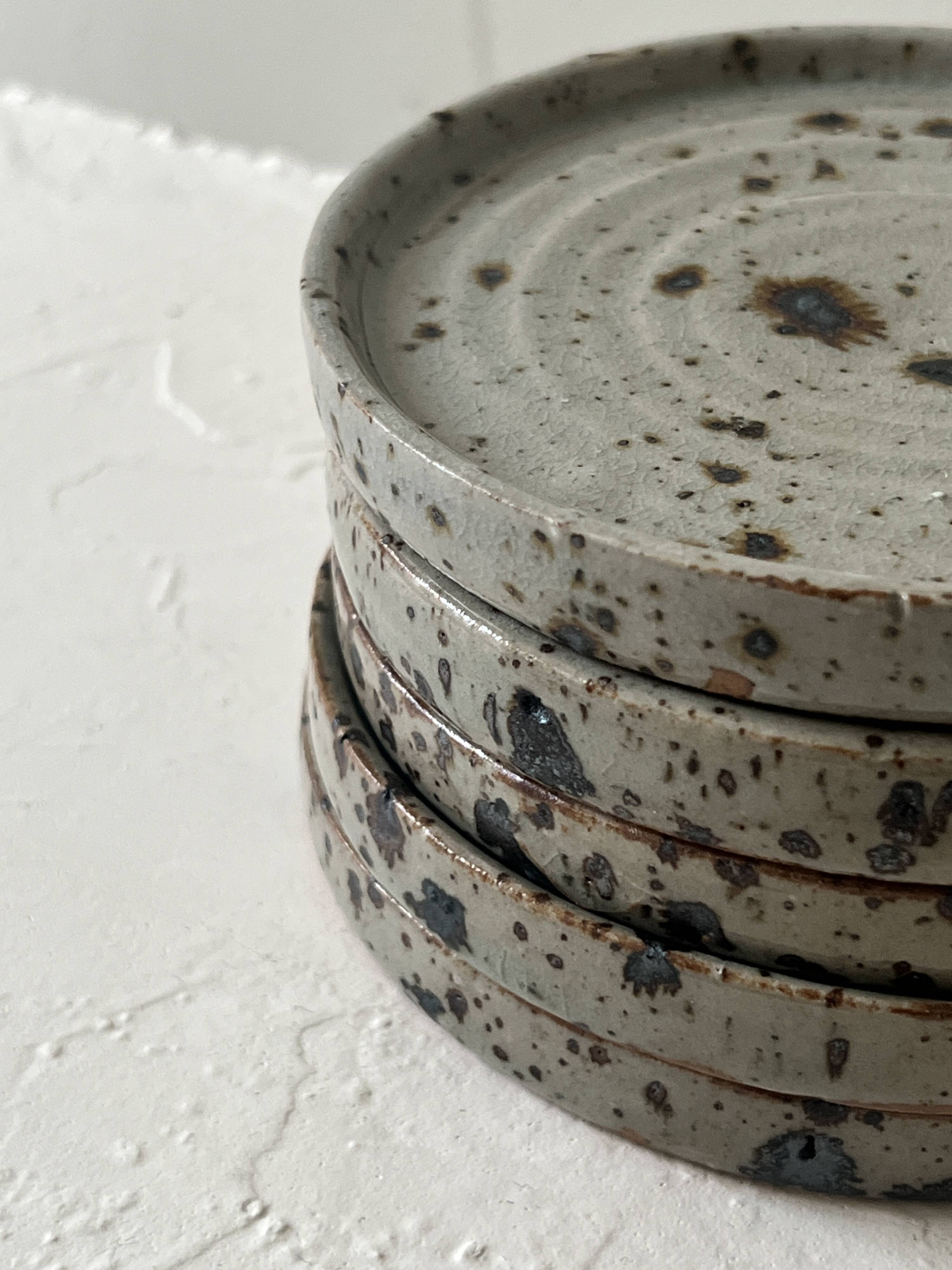 Set of 5 dessert plates in ceramic (workshop pyritic stoneware) circa 1970.