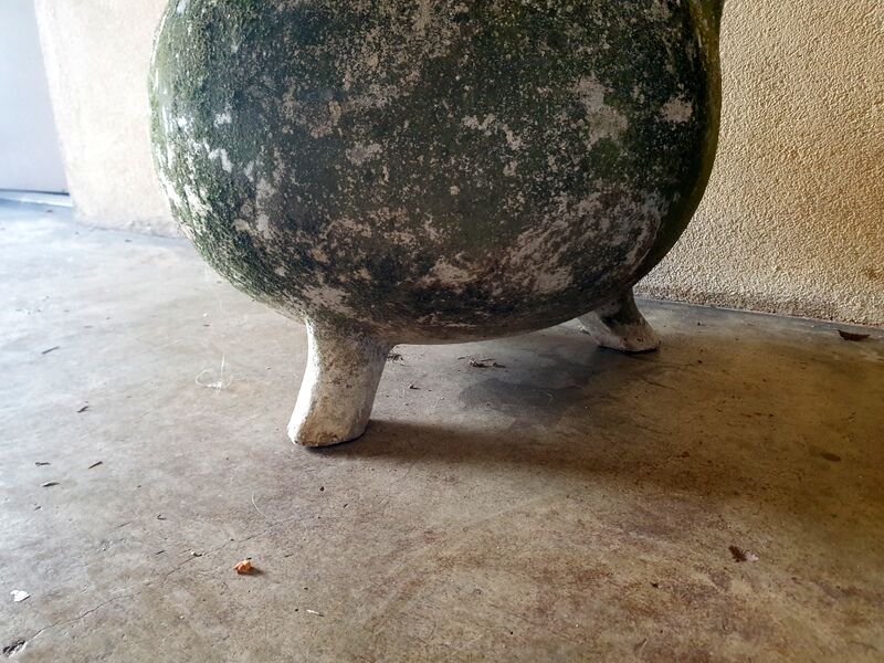 Fiber cement planter cauldron Design 1970