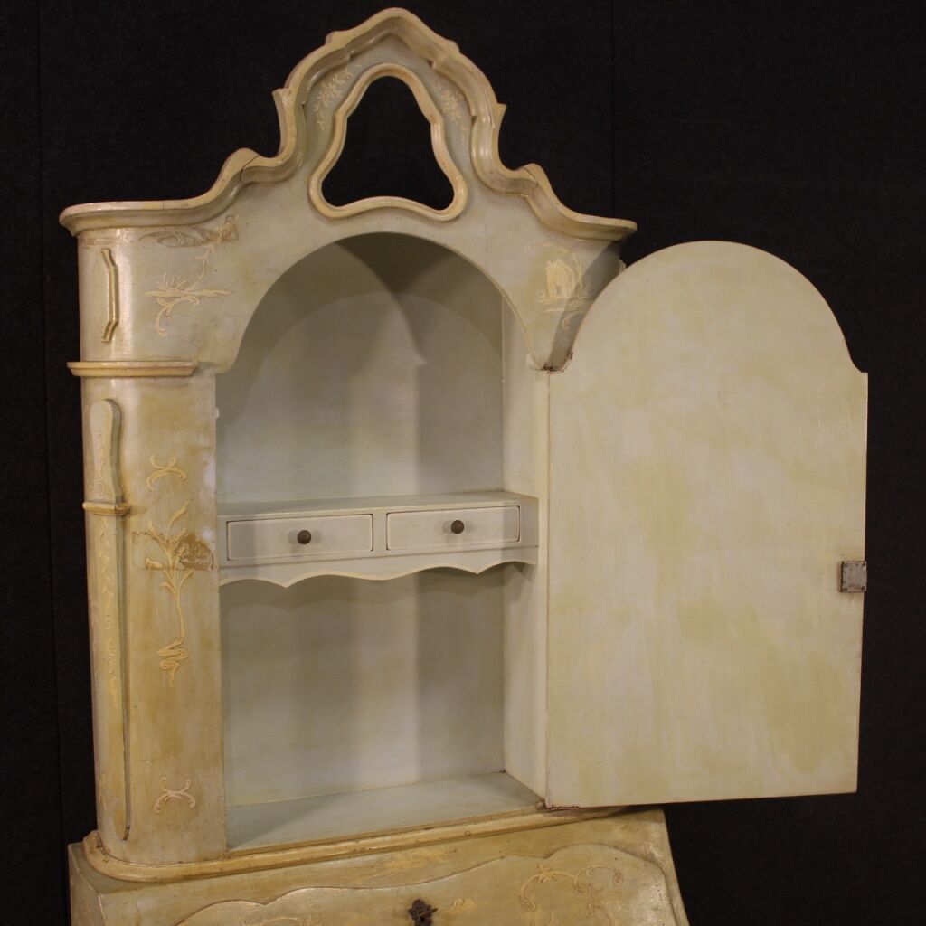 Venetian trumeau in lacquered and painted wood from 20th century