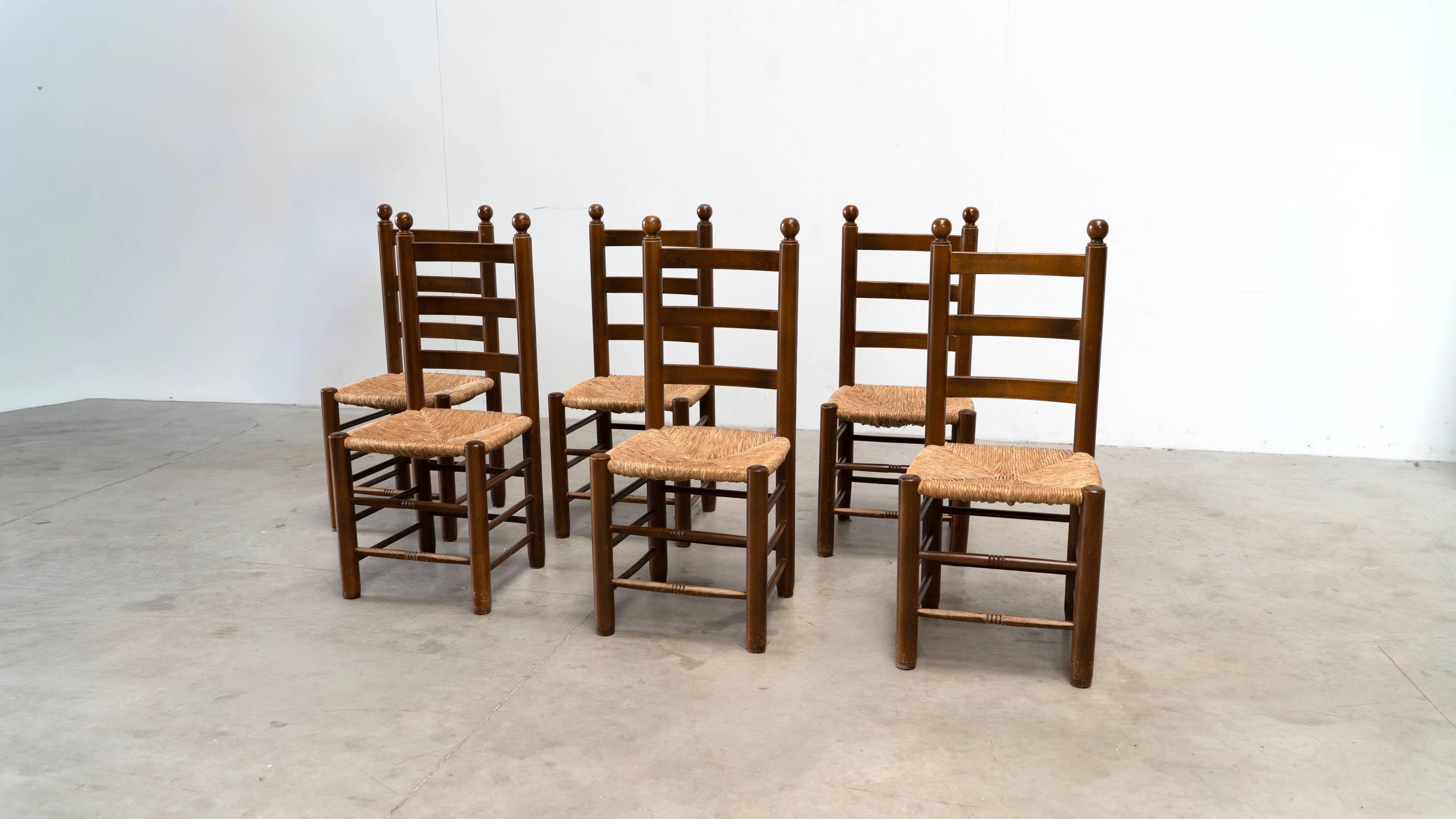Ensemble de six chaises de salle à manger françaises par Charles Dudouyt