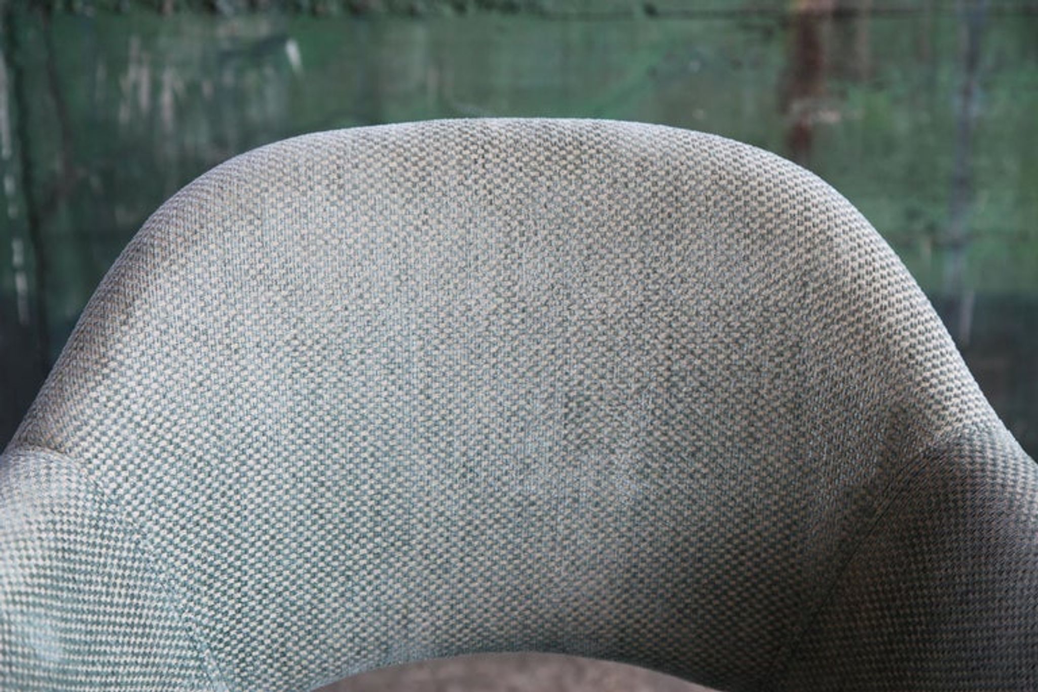 Knoll saarinen executive chair in original textile, swivel base