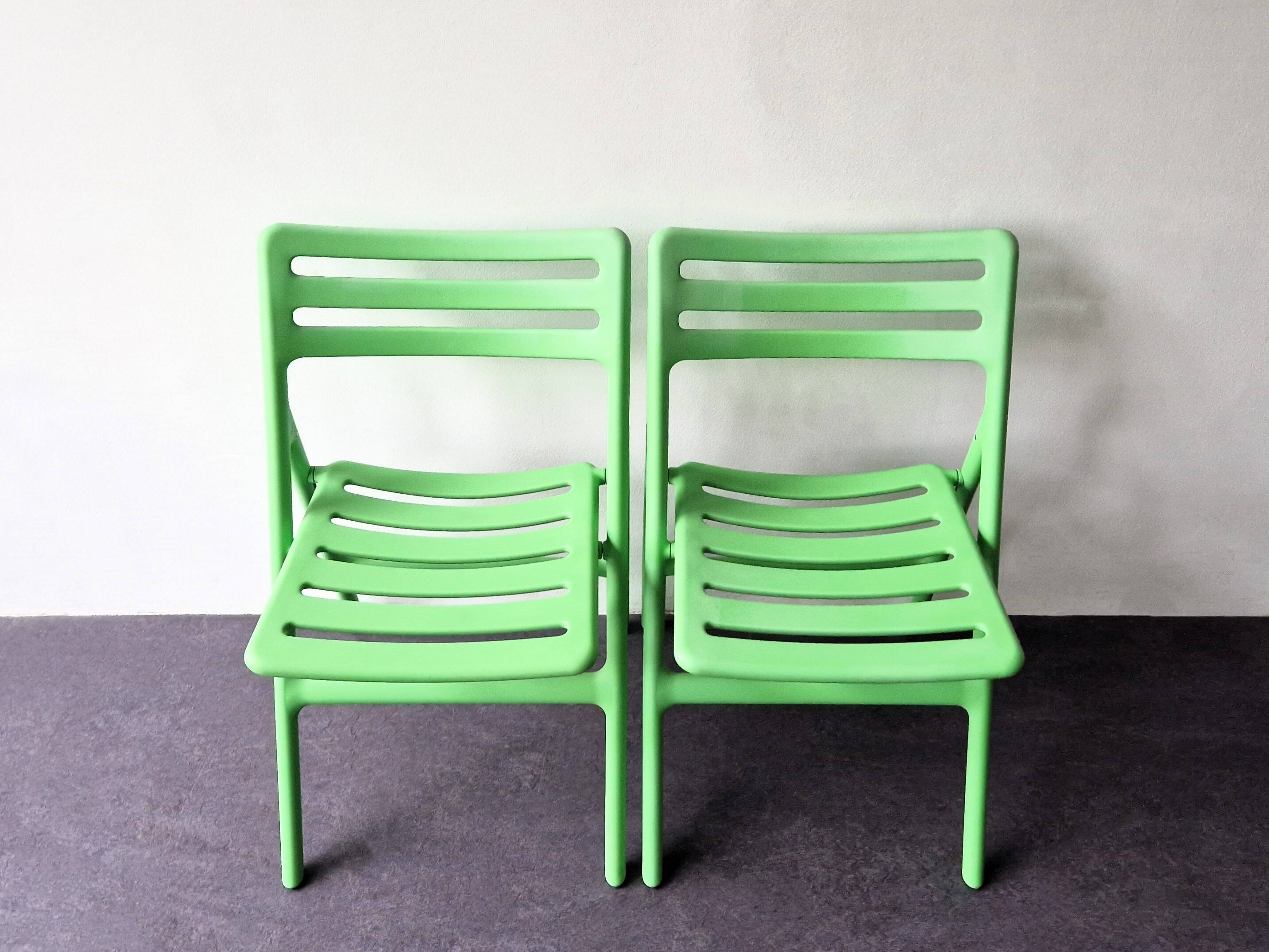 Ensemble de 2 chaises Air pliantes vertes par Jasper Morrison pour Magis, Italie 2003/2005