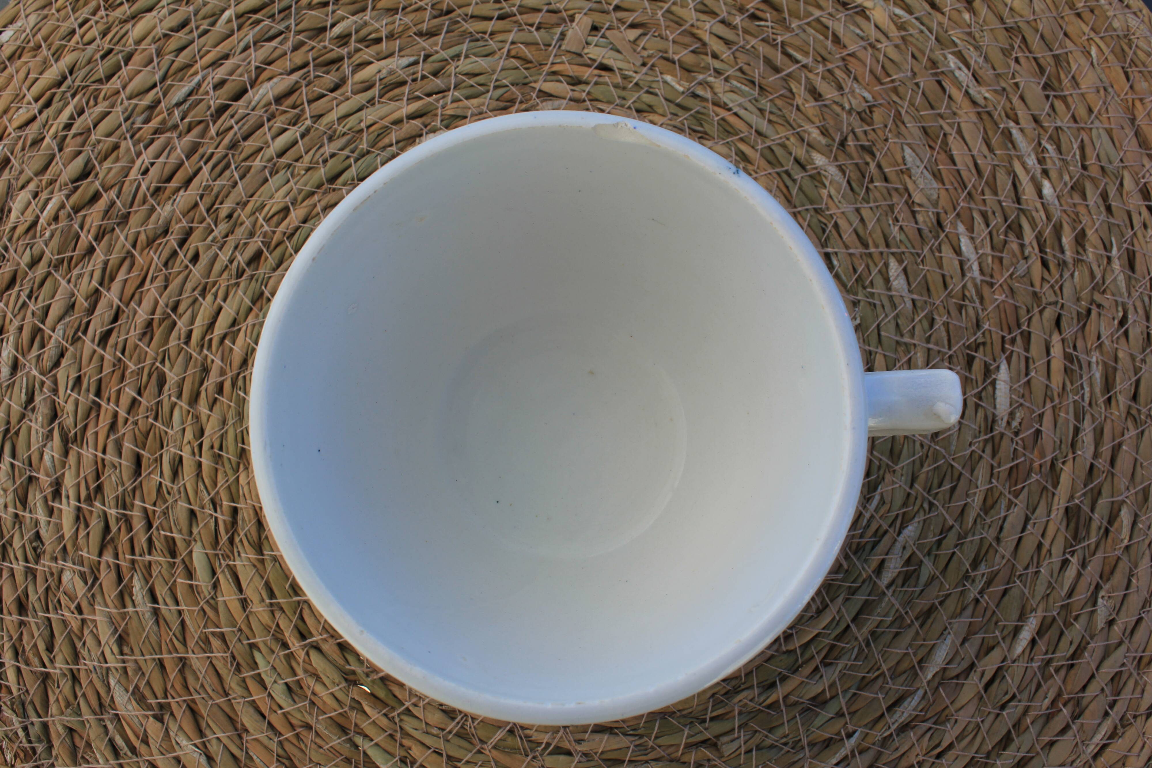 Large cup from the Faïencerie Nouvelle Givors model Rita.