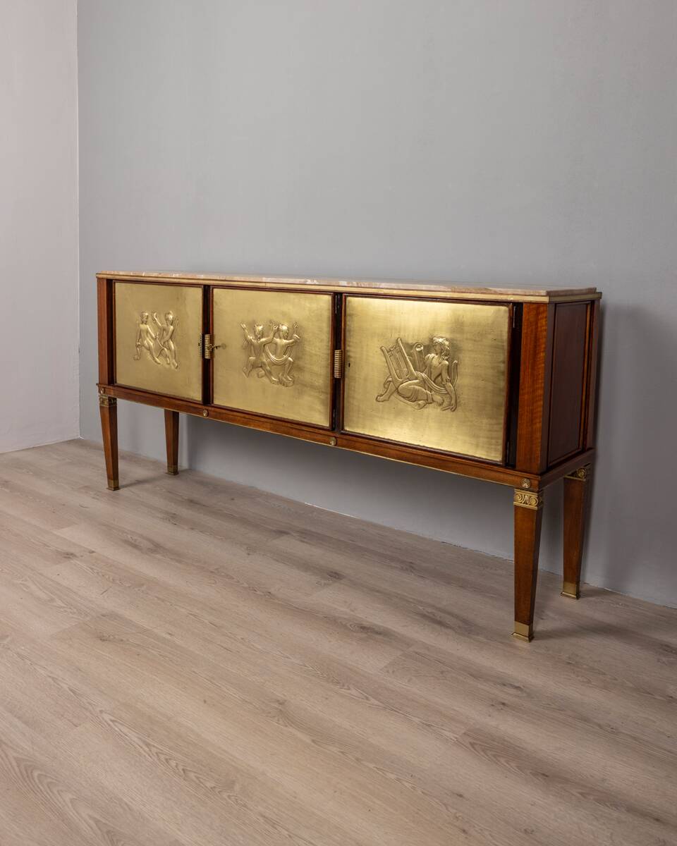 Buffet vintage années 40 en bois bas-reliefs en laiton et marbre design italien