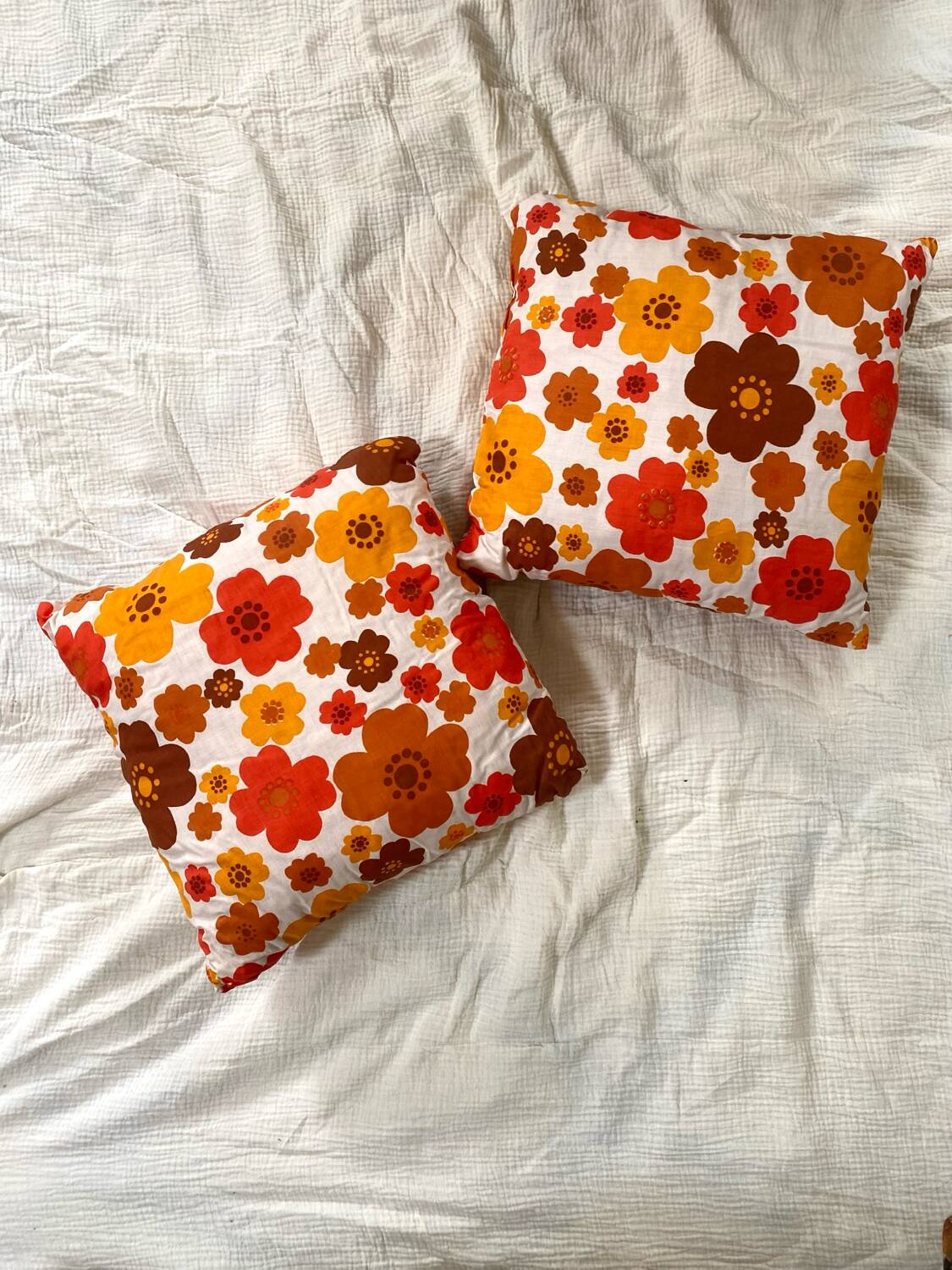 Set of two decorative cushions 70