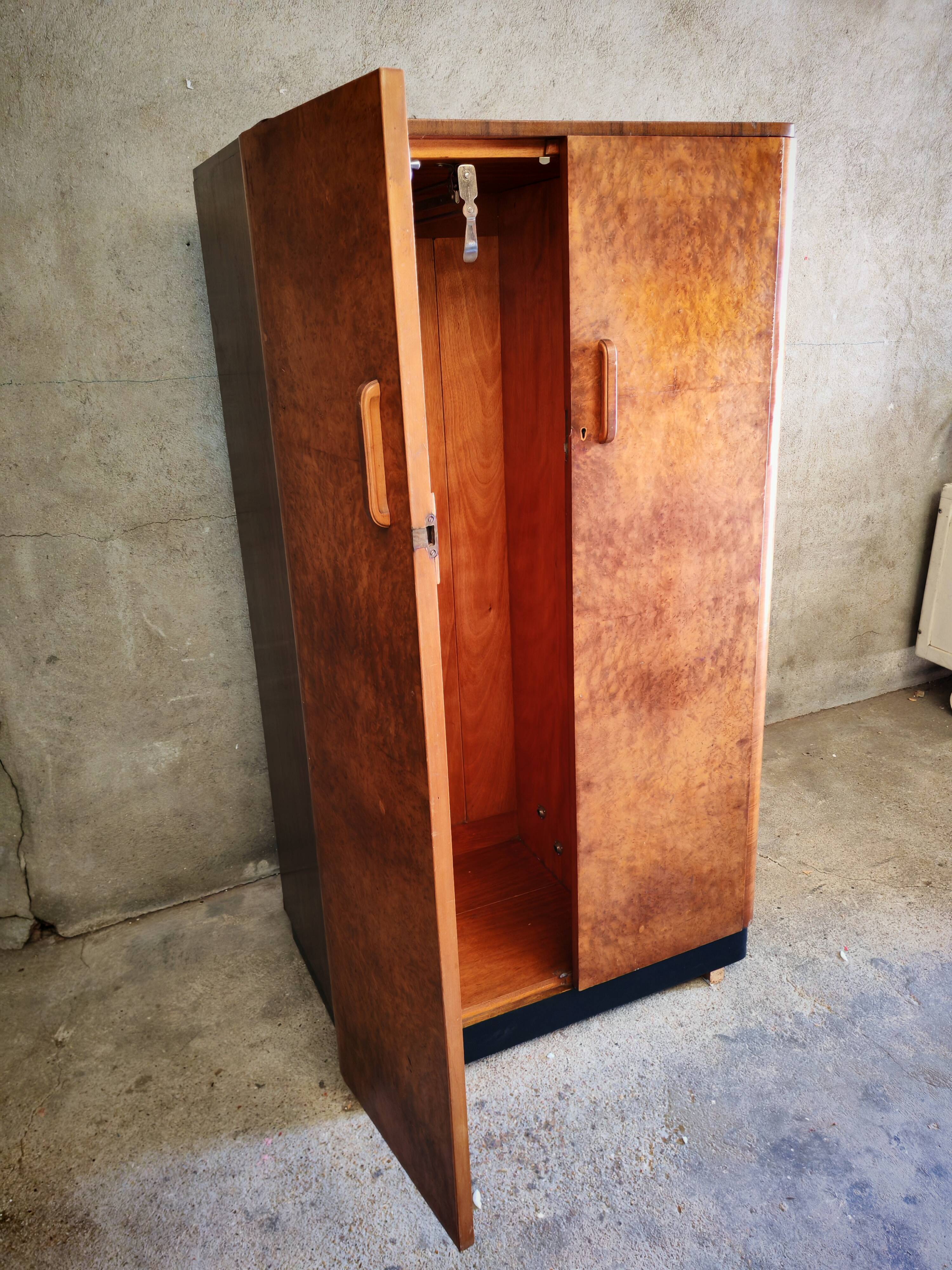 Armoire cabine, de voyage, penderie anglaise