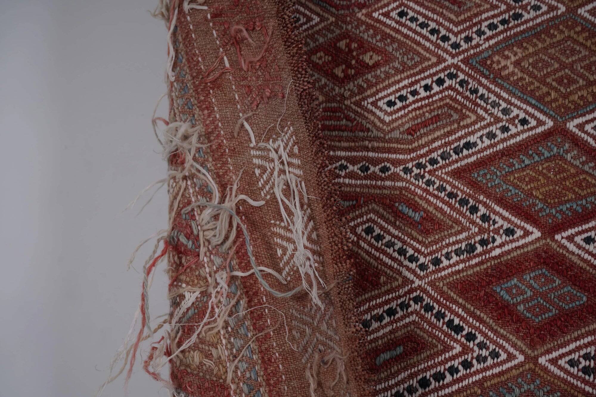 Vintage Turkish kilim, handwoven, 176x244 cm.