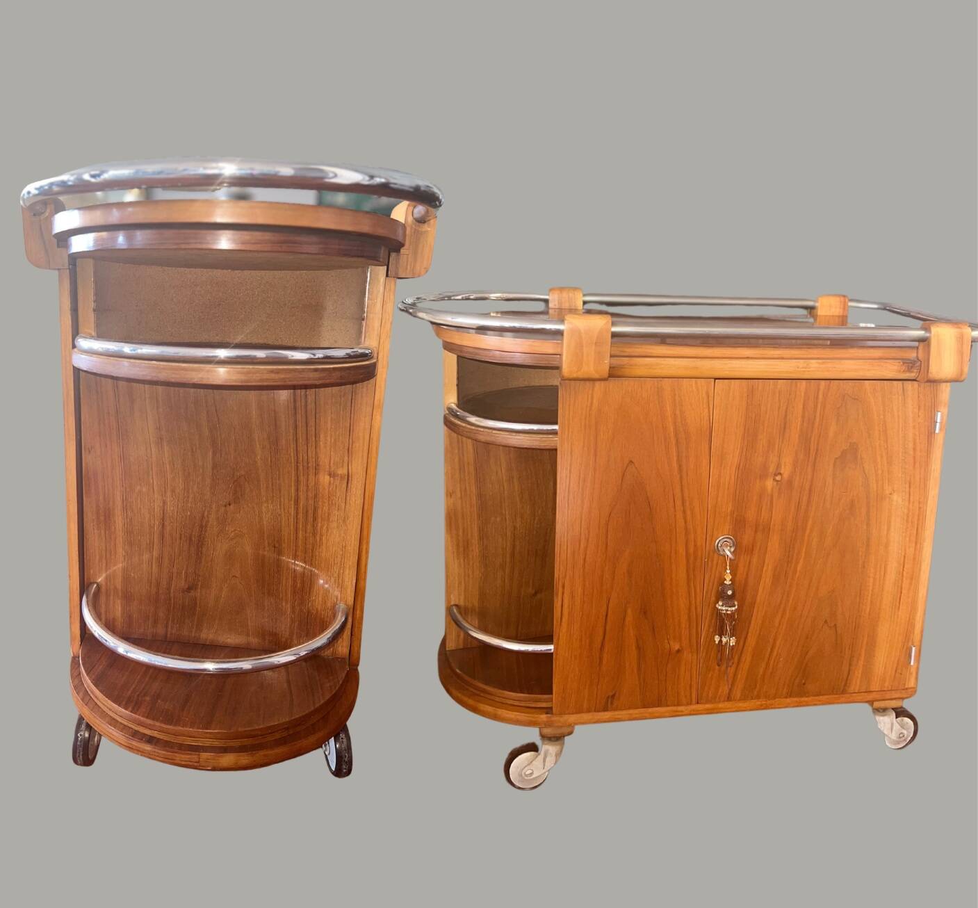 "Paquebot" Art Deco Bar Cabinet – Walnut and Chrome – 1930s/40s