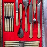 Ménagère de 29 pièces « la trompette » en inox et corne