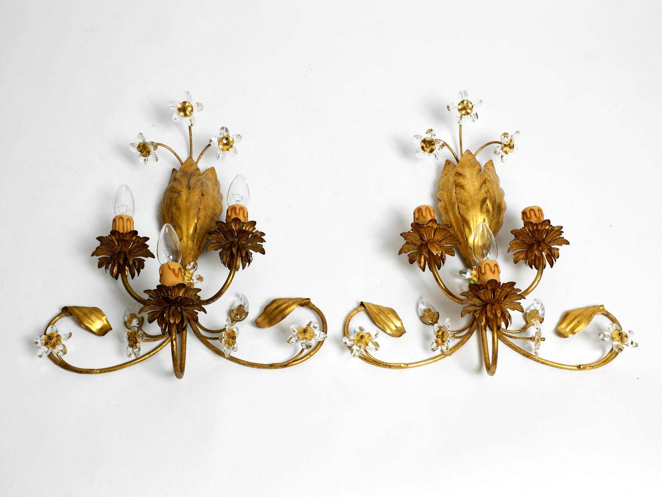 Pair of gold plated Italian 1980's floral Regency Murano glass sconces