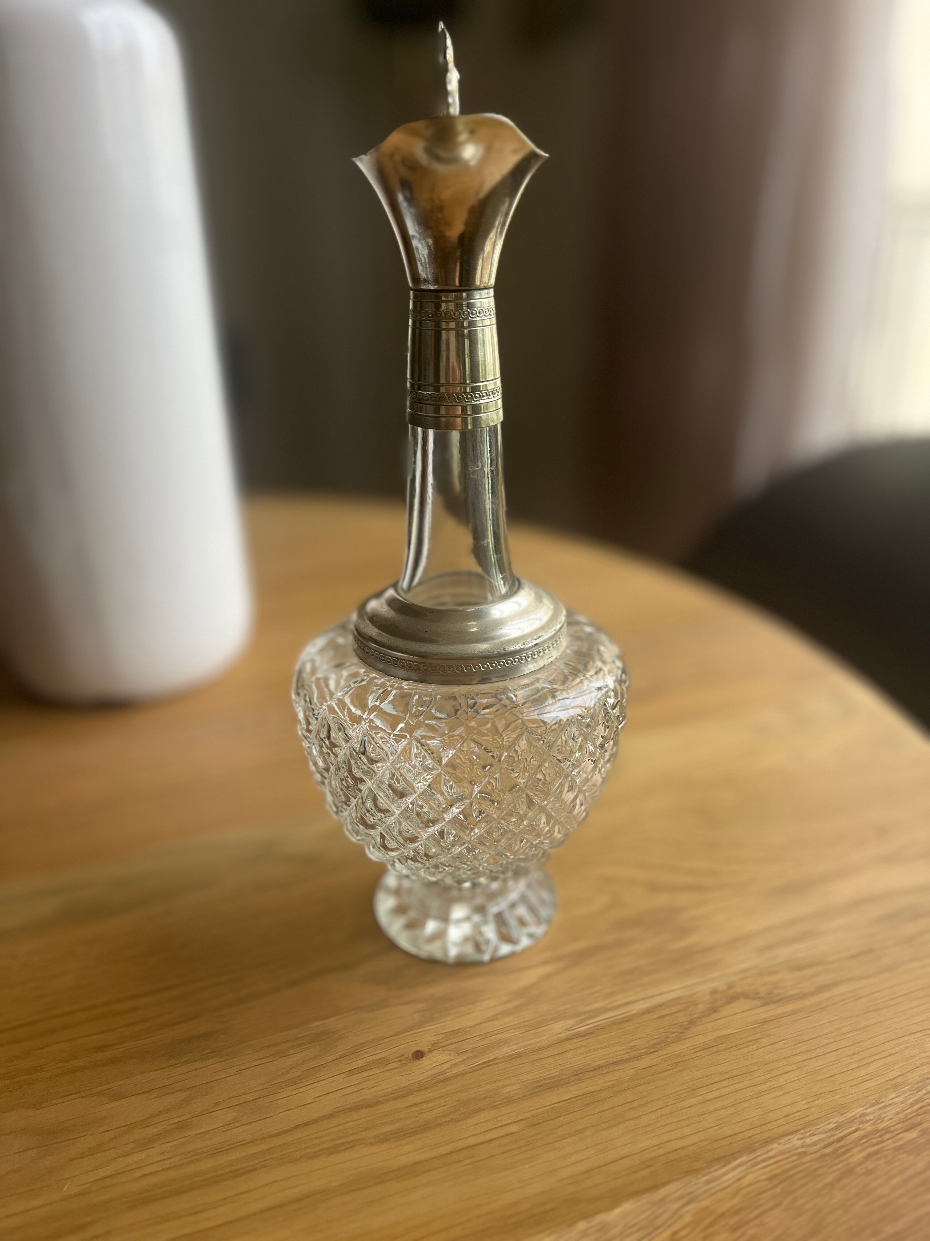 Antique jug / decorative carafe in cut glass and silver-plated metal