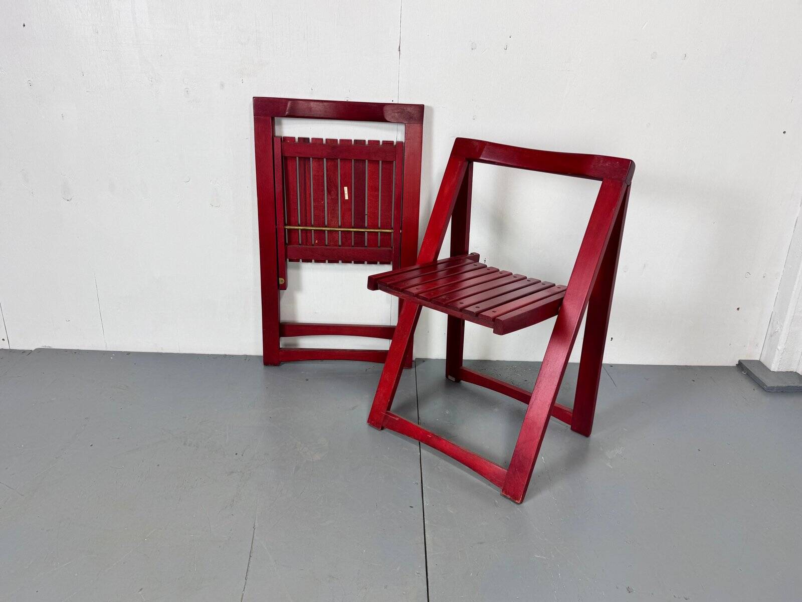 Mid-century Italian red foldable chairs by Aldo Jacober for Bazzani, 1960s, set of 2