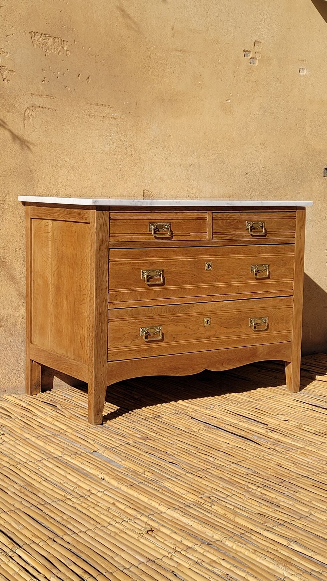 Commode ancienne en chêne avec marbre- rénovée