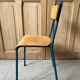 Chaise d'école vintage rénovée