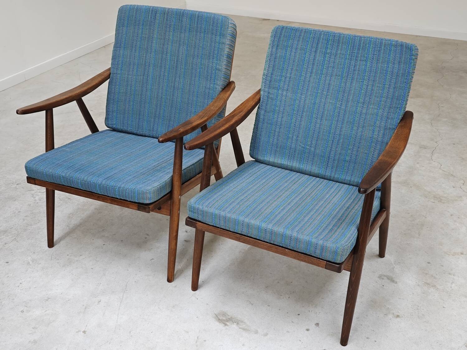 Pair of blue boomerang armchairs by Antonin Suman for Ton (Thonet) 1960
