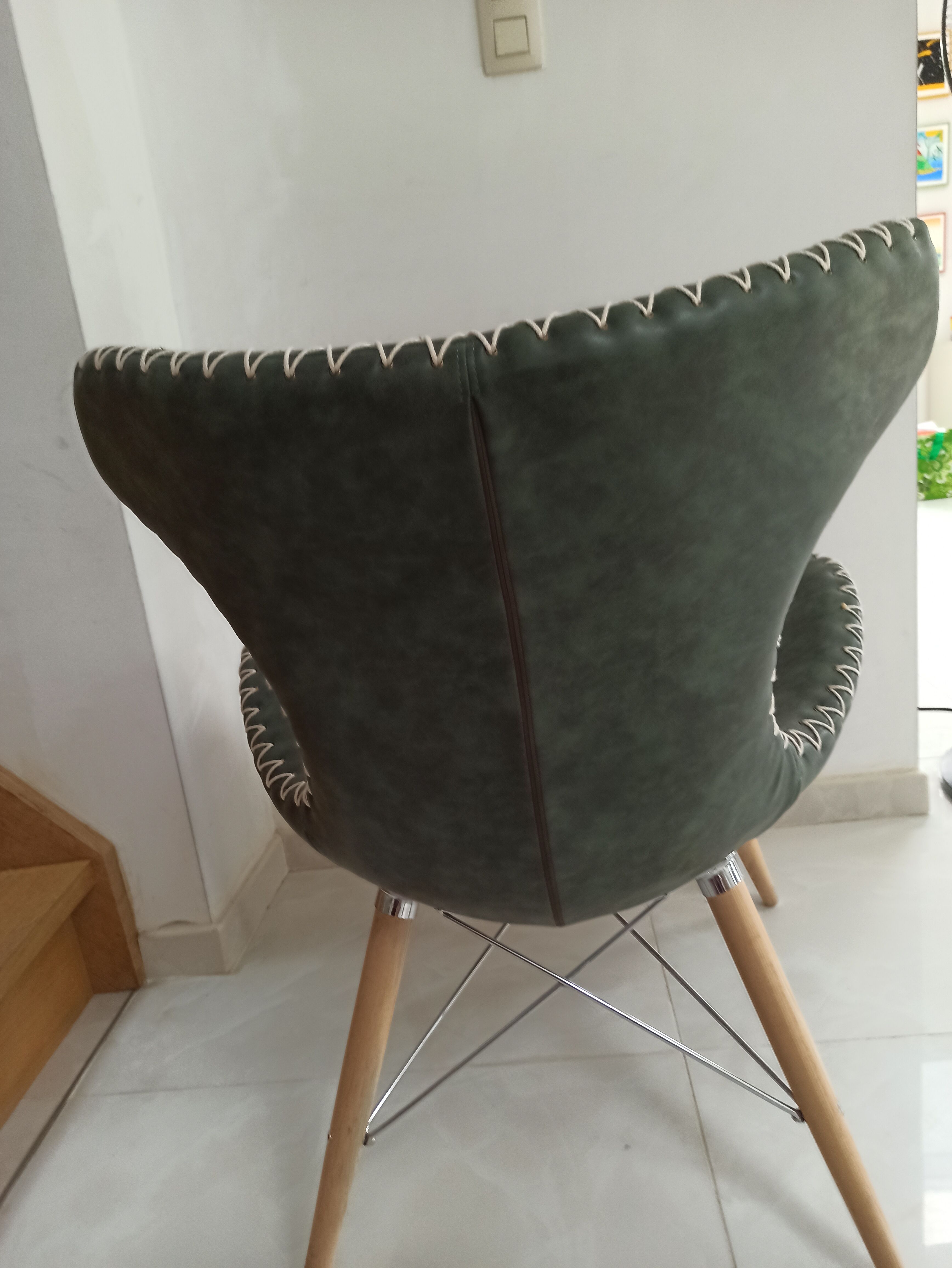 Fauteuil contemporain cuir bois et corde