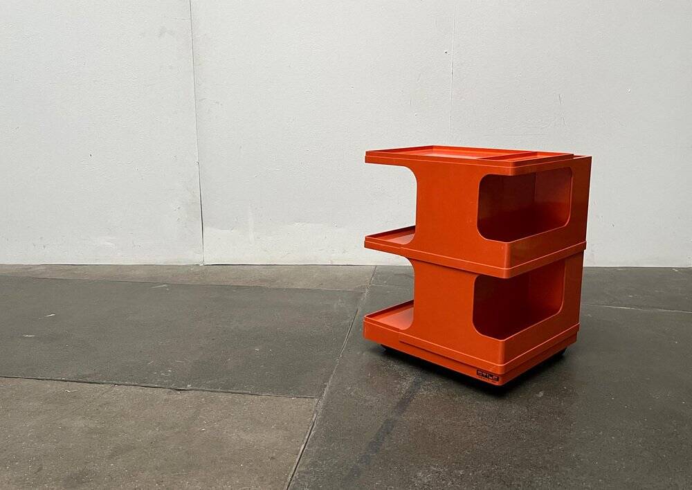 Dessert or space-age side table by Giovanni Pelis for Stile Neolt, 1960s.