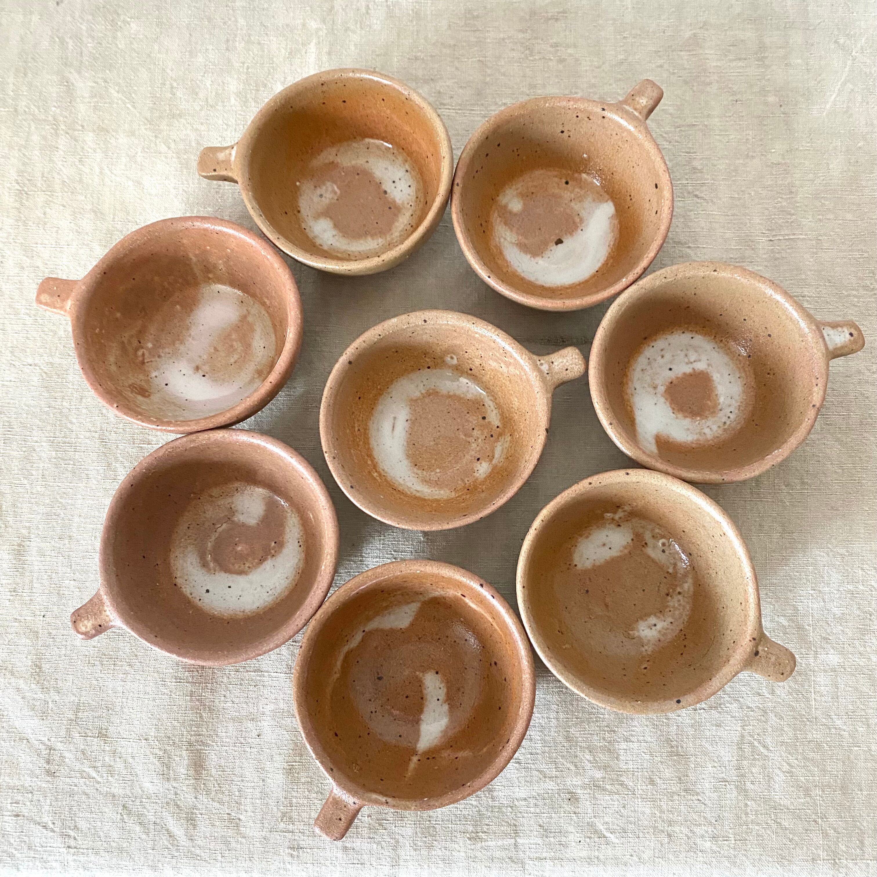 Tasses à café en grès
