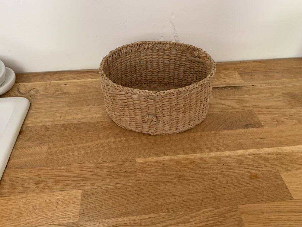 Small oval woven basket in natural blonde wicker — vintage, Czech Republic 1980s
