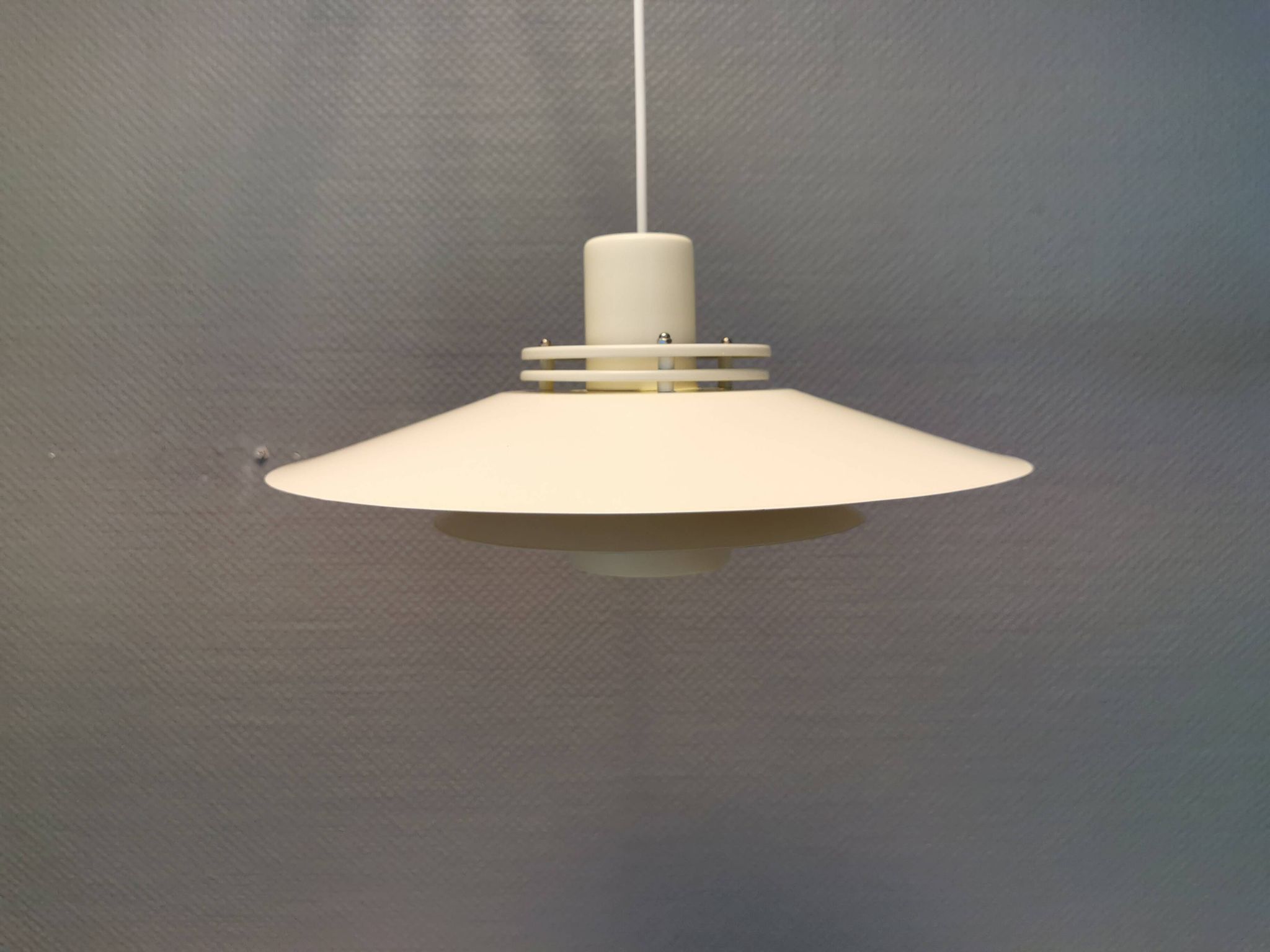 Danish Hanging lamp in white lacquered metal (not shiny white more cracked white) 1980s