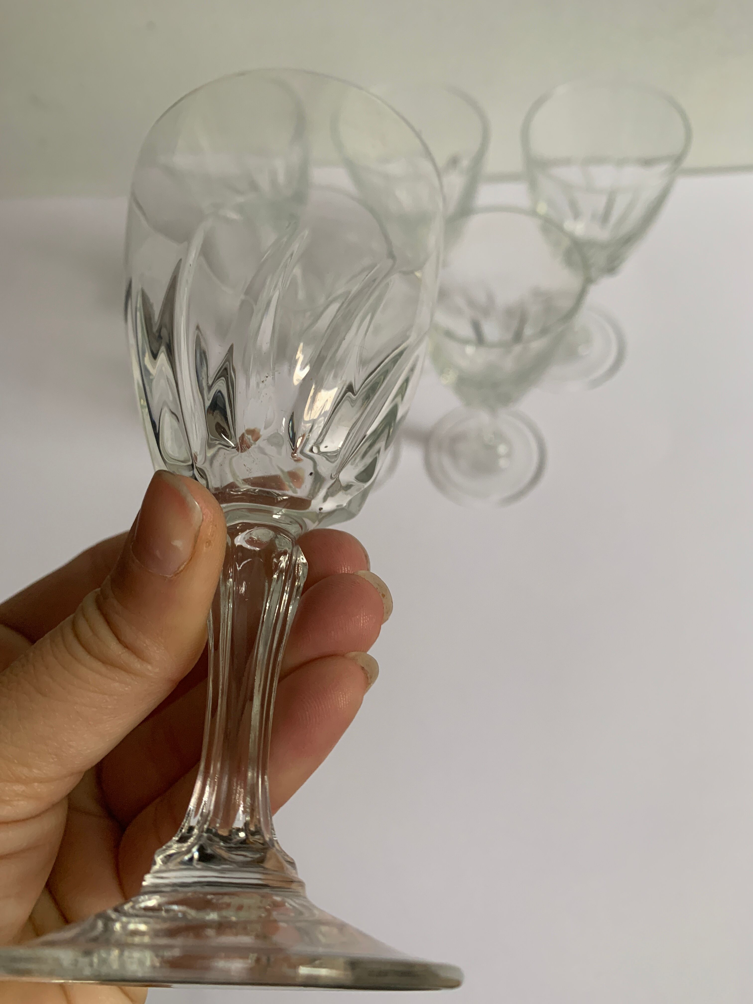 6 crystal wine glasses