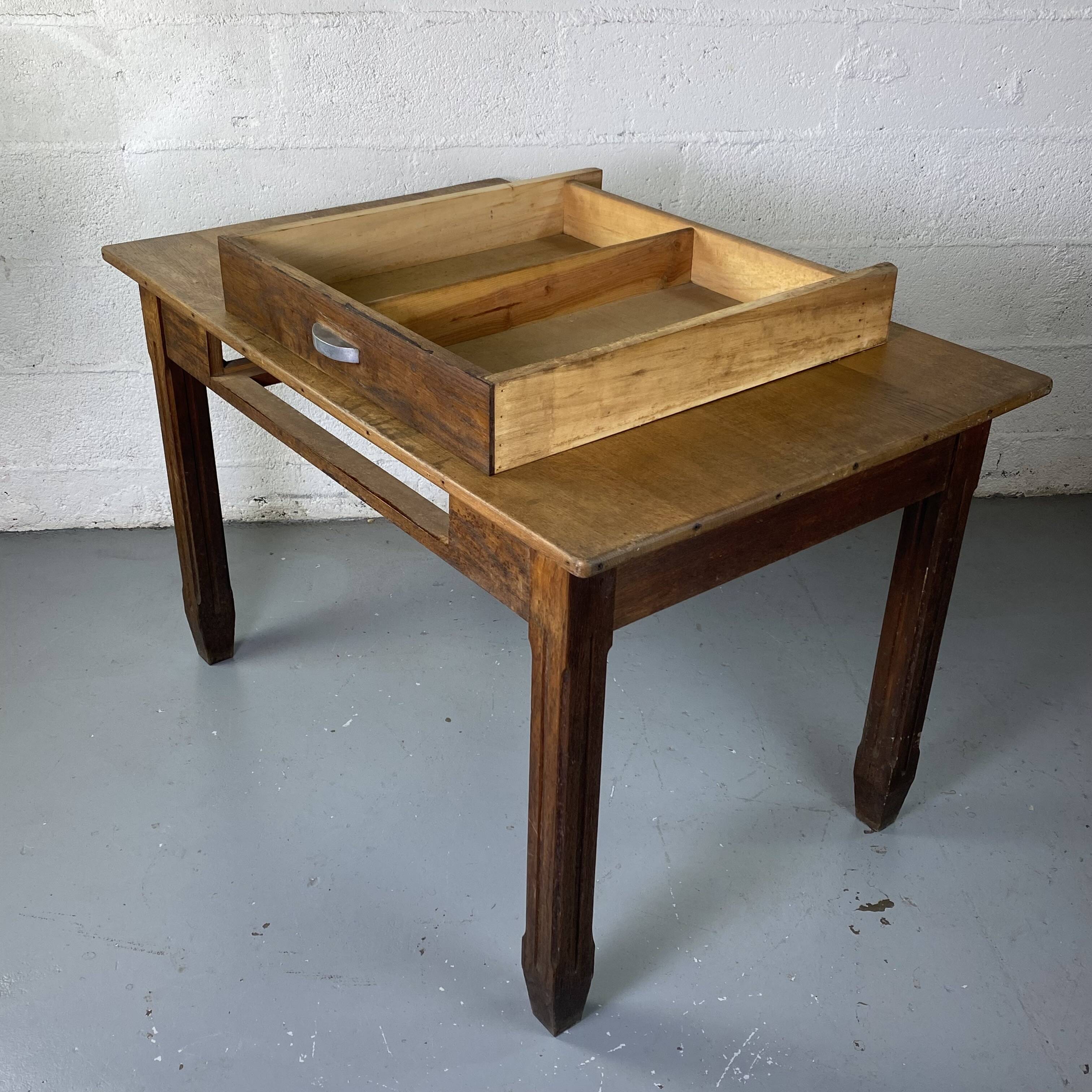 Vintage Art-Deco Table