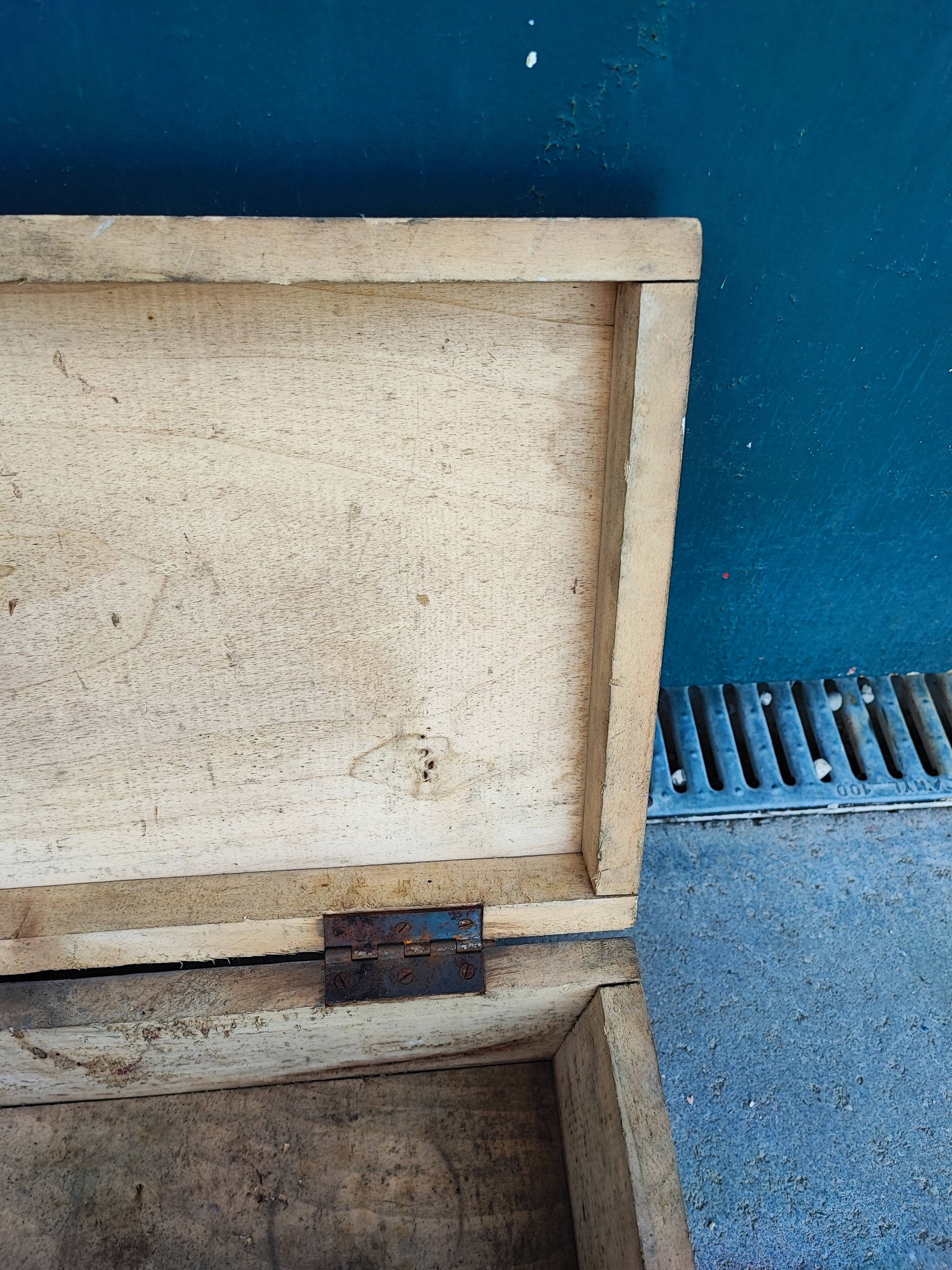 Trunk chest in raw wood
